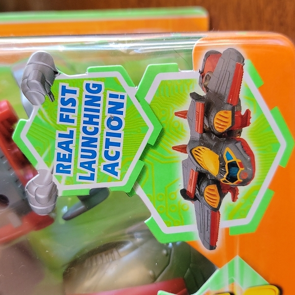 Rare Transformer Go-Bots Silver-Bot Flying Fists launching action Playskool New - Picture 5 of 10